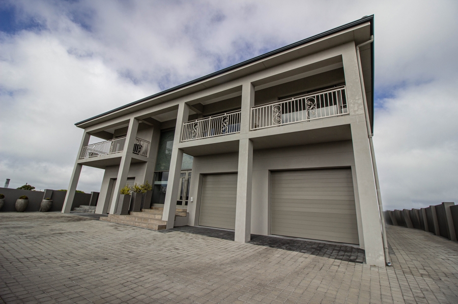 6 Bedroom Property for Sale in Kleinbaai Western Cape